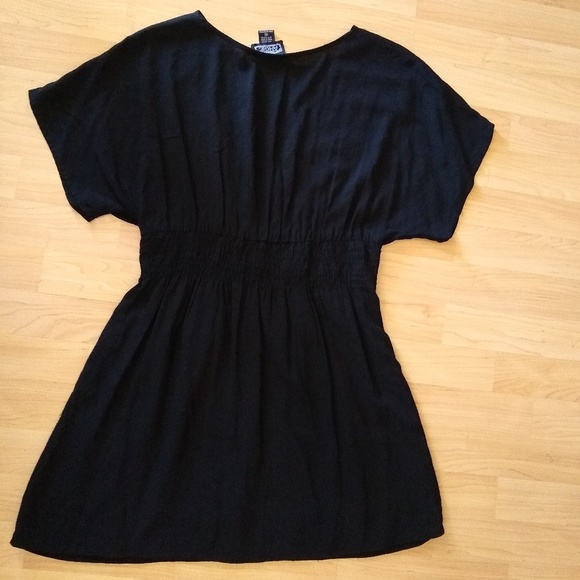 ANGIE black blouse Size Medium - Picture 2 of 5
